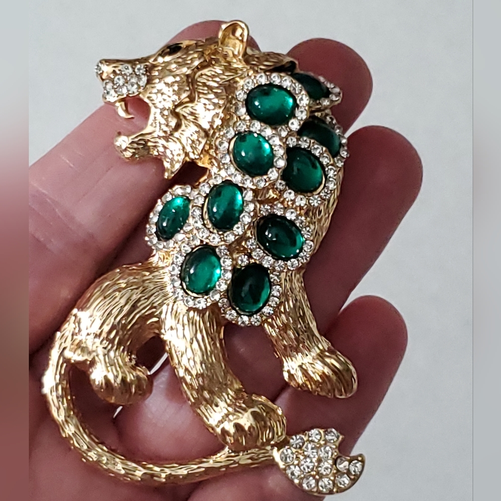 Lion brooch crystals green jelly belly lucite vintage style Big necklace Pendant